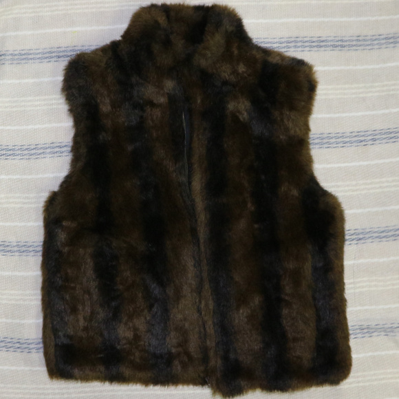 VTG COACO New York Stripe Faux Fur Reversible Vest - Picture 2 of 8